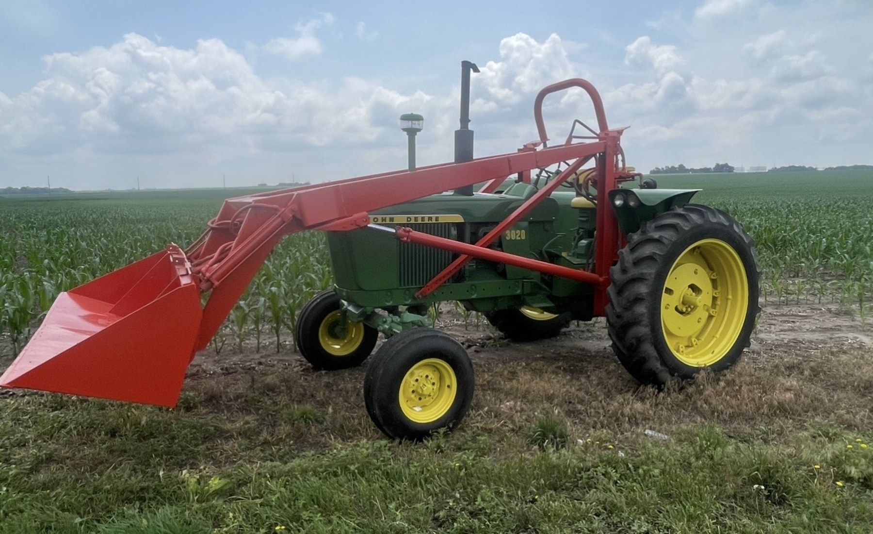 Restored John Deere tractor by 737 CustomZ
